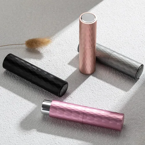 Vista 2 de LISAPACK Botella de spray atomizador de perfume 8ML (2 PCS) Dispensador de colonia vacío portátil (negro, gris)