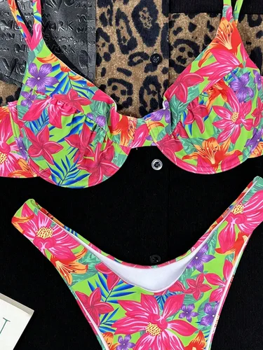 Vista 3 de SHENHE Conjunto de bikini floral de corte alto para mujer, 2 piezas, trajes de baño tropicales, ropa de playa