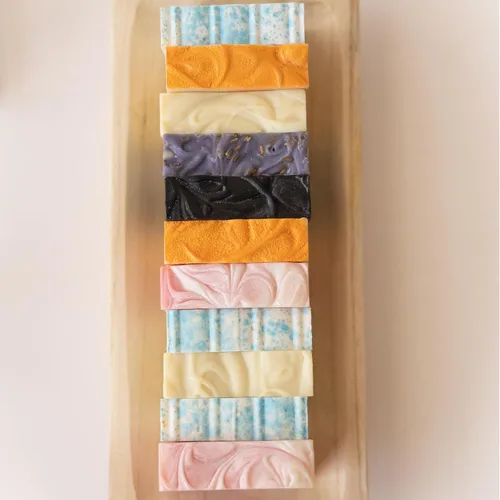 Vista 6 de Peppermint Cool - Jabón de leche de cabra - Jabón natural hecho a mano - Aceite esencial de menta