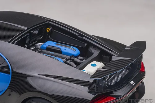 Vista 13 de Autoart 2019 Bugatti Chiron Sport French Racing Blue y Carbon 1/18 Model Car