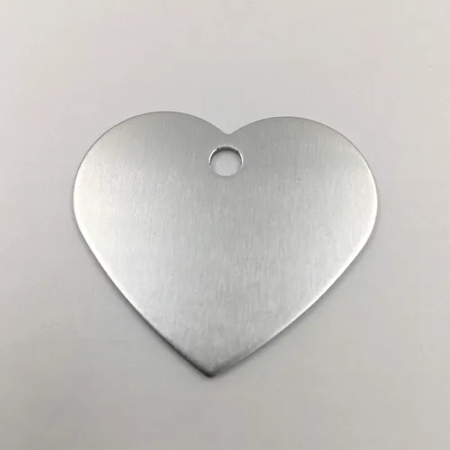 Discos de estampado de aluminio anodizado en forma de corazón colorido para etiquetas de manualidades (paquete de 10) (plata)