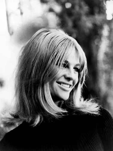 Posterazzi Julie Christie 1965 Photo Poster Print, (8 x 10)