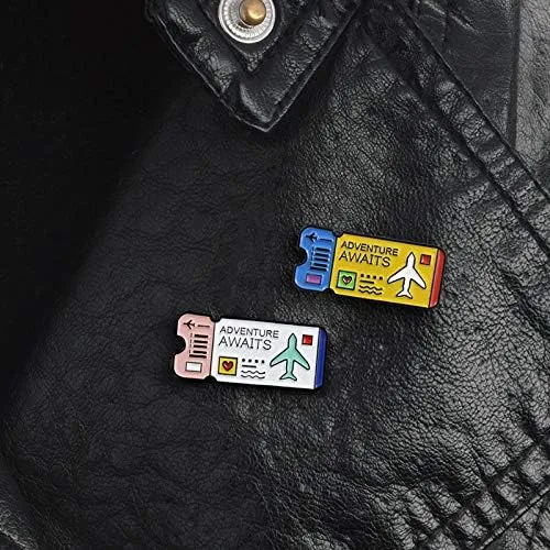 Vista 5 de Flairs New York - Broche de solapa esmaltado hecho a mano, Aventura Espera
