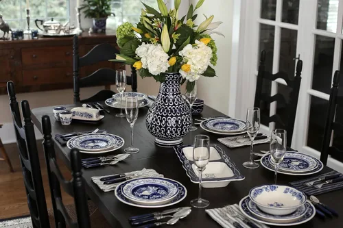 Vista 7 de Euro Ceramica Blue Garden 16 Piece Oven Safe Hand Painted Stoneware Dinnerware Set, Service for 4, Bold Vase Design/Floral Pattern, White and blue